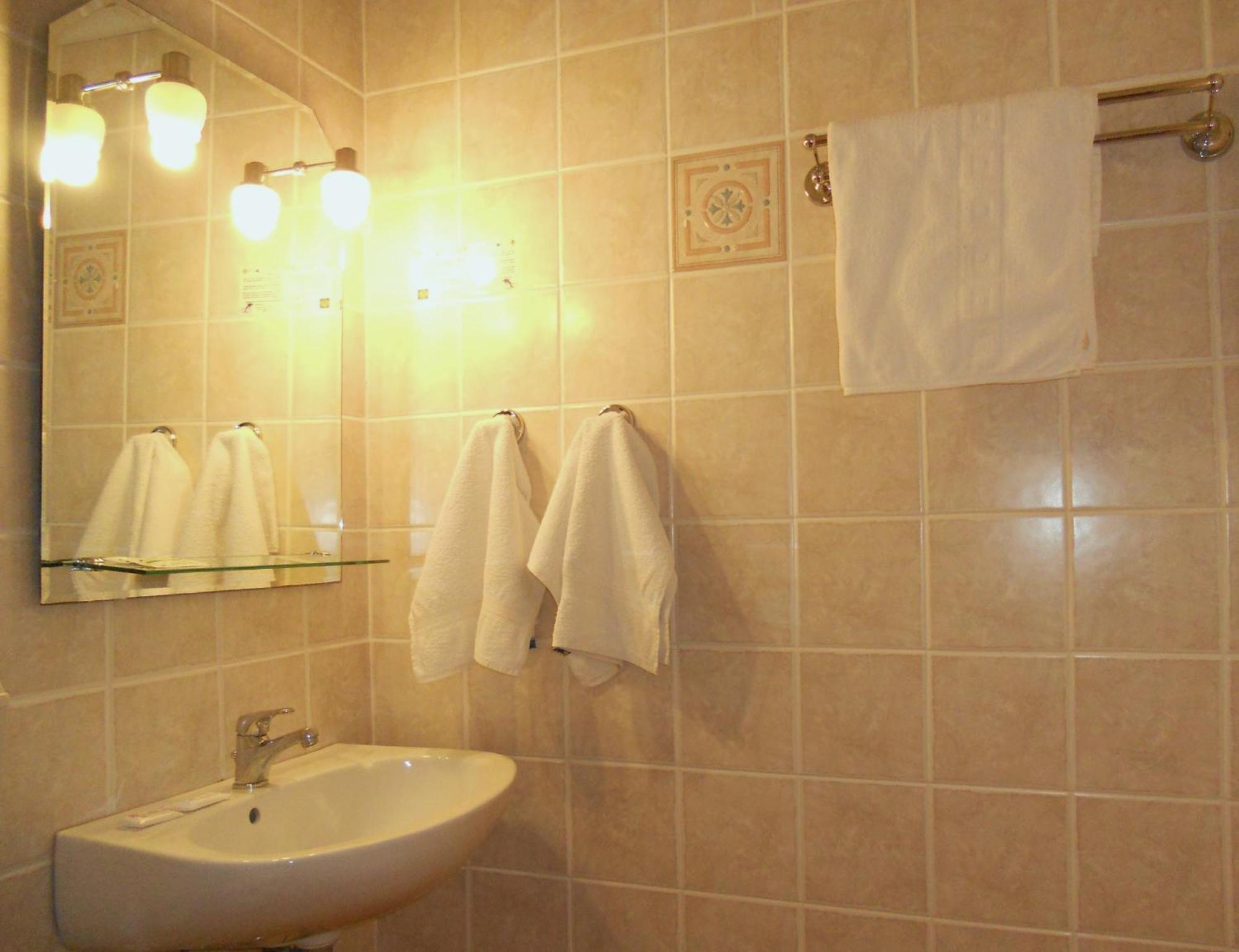 Avra Hotel Тинос Екстериор снимка